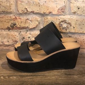 EUC Chinese Laundry Ollie Wedges